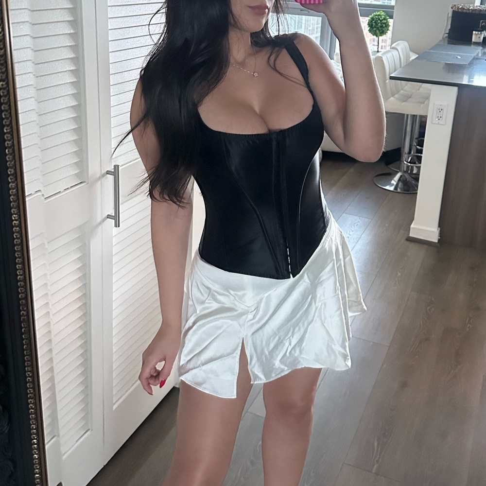VS Black Satin Corset - Picture 2 of 8